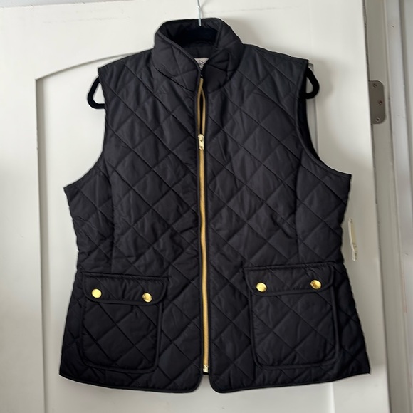 St. John’s Bay black vest - Picture 1 of 1